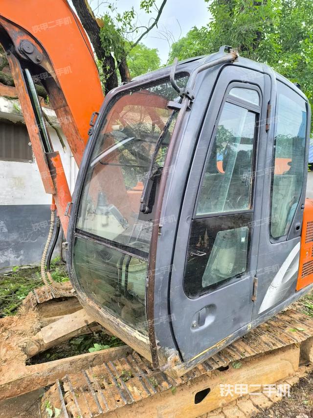 驾驶室整体（整机外观）