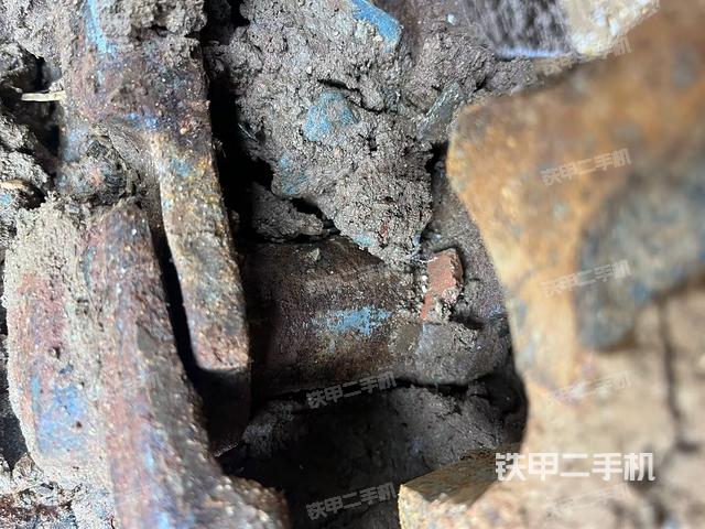 左驅(qū)動(dòng)輪（行走機(jī)構(gòu)）