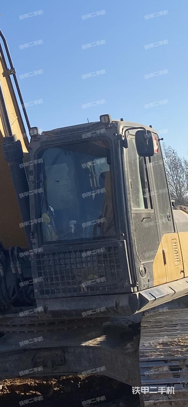 驾驶室整体（整机外观）