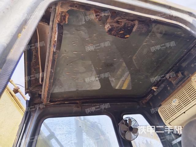 驾驶室整体（整机外观）