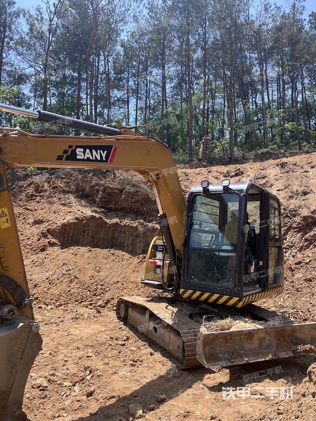 驾驶室整体（整机外观）