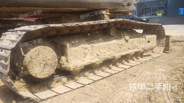 单侧履带整体（整机外观）