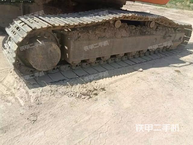 单侧履带整体（整机外观）