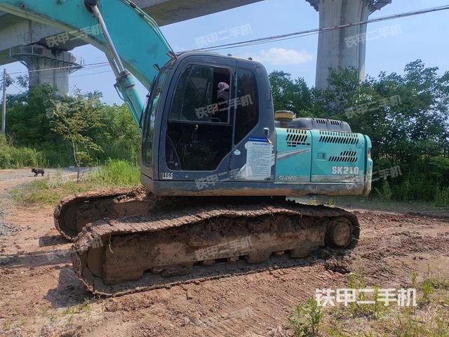 驾驶室整体（整机外观）