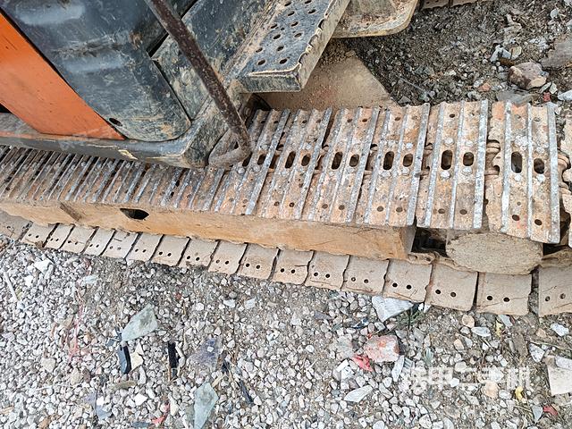 单侧履带整体（整机外观）