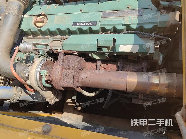 发动机整体俯视（整机外观）