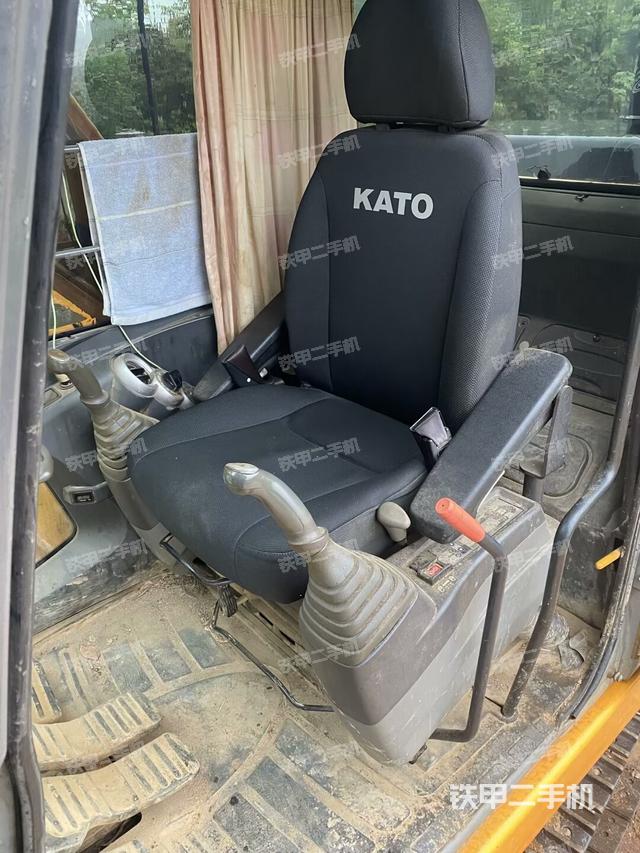 驾驶室整体（整机外观）