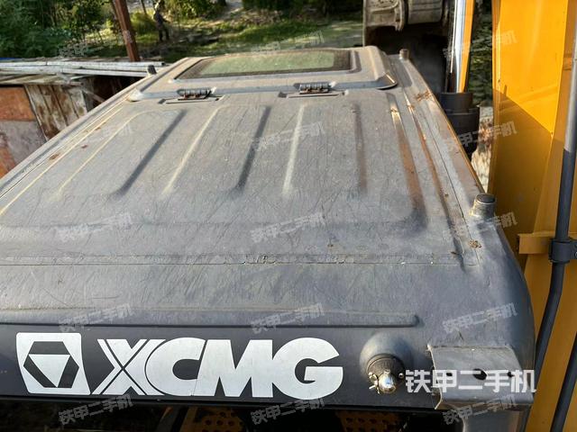 驾驶室顶部（整机外观）