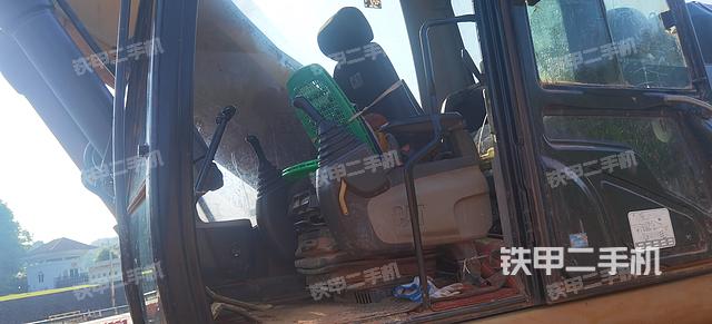 驾驶室整体（整机外观）