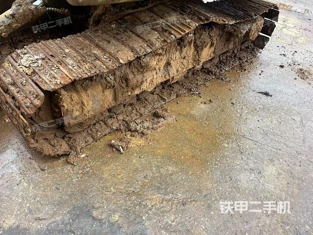 右側(cè)履帶整體?（行走機(jī)構(gòu)）