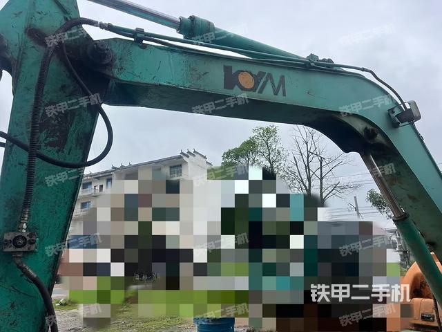 鏟斗右后整體（工作和回轉(zhuǎn)裝置）