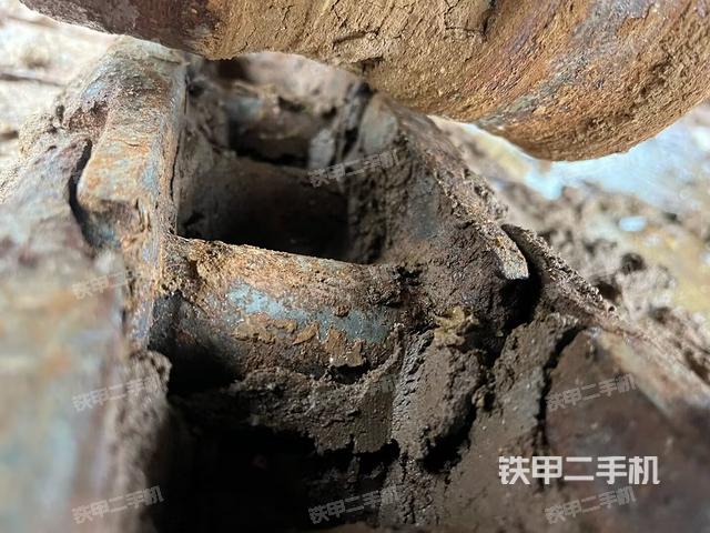 左側(cè)行走馬達(dá)蓋板（行走機(jī)構(gòu)）