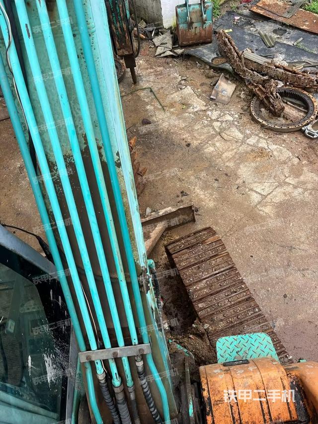 小臂整體右前（工作和回轉(zhuǎn)裝置）