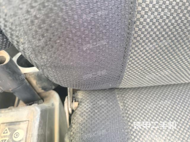 座椅左側(cè)控制臺/音響/含左手柄（駕駛室部分）