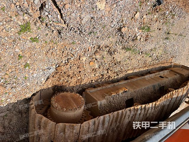 单侧履带整体（整机外观）