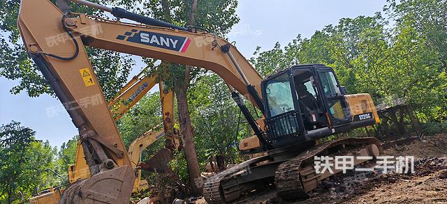 驾驶室整体（整机外观）