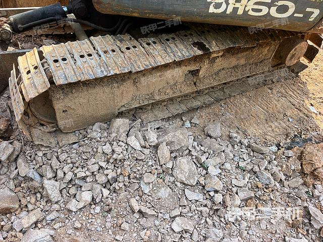 单侧履带整体（整机外观）