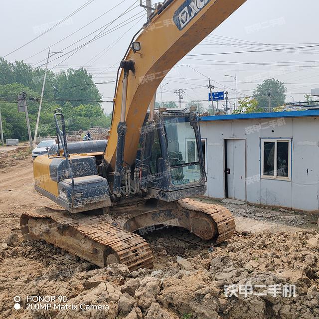 驾驶室整体（整机外观）