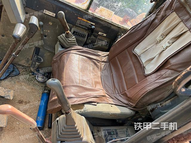 驾驶室整体（整机外观）