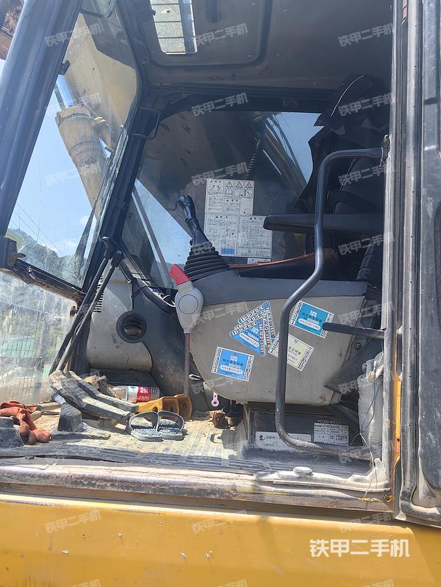 驾驶室整体（整机外观）