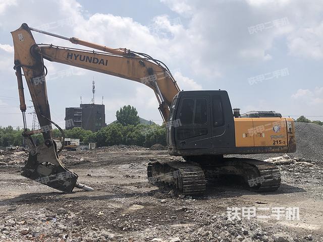 驾驶室整体（整机外观）