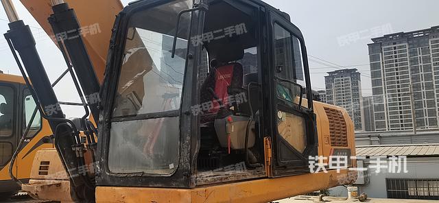 驾驶室整体（整机外观）