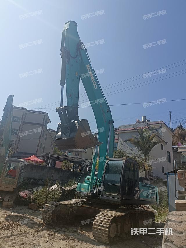 驾驶室整体（整机外观）