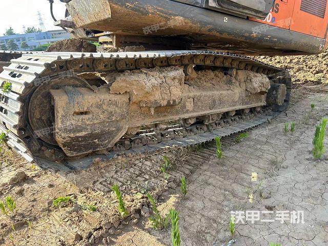 单侧履带整体（整机外观）