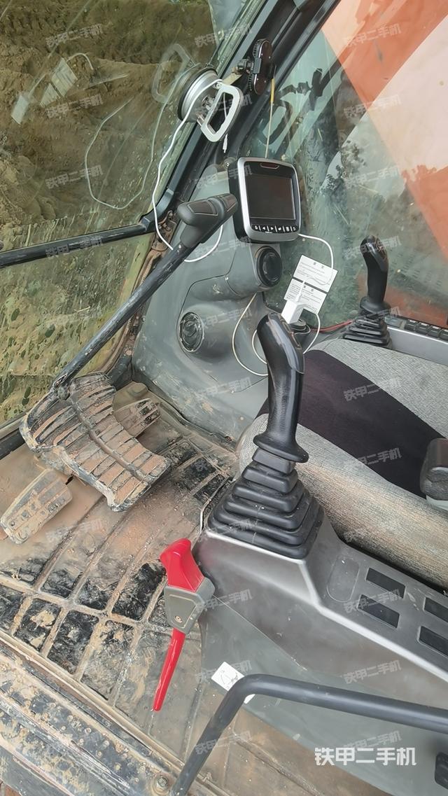 驾驶室整体（整机外观）