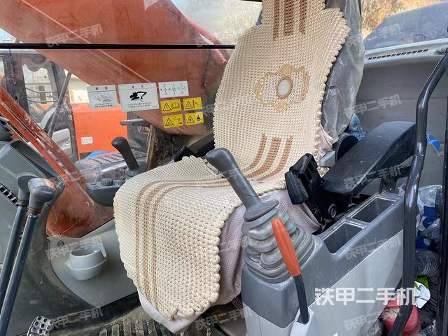 驾驶室整体（整机外观）