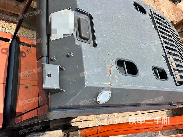 驾驶室顶部（整机外观）