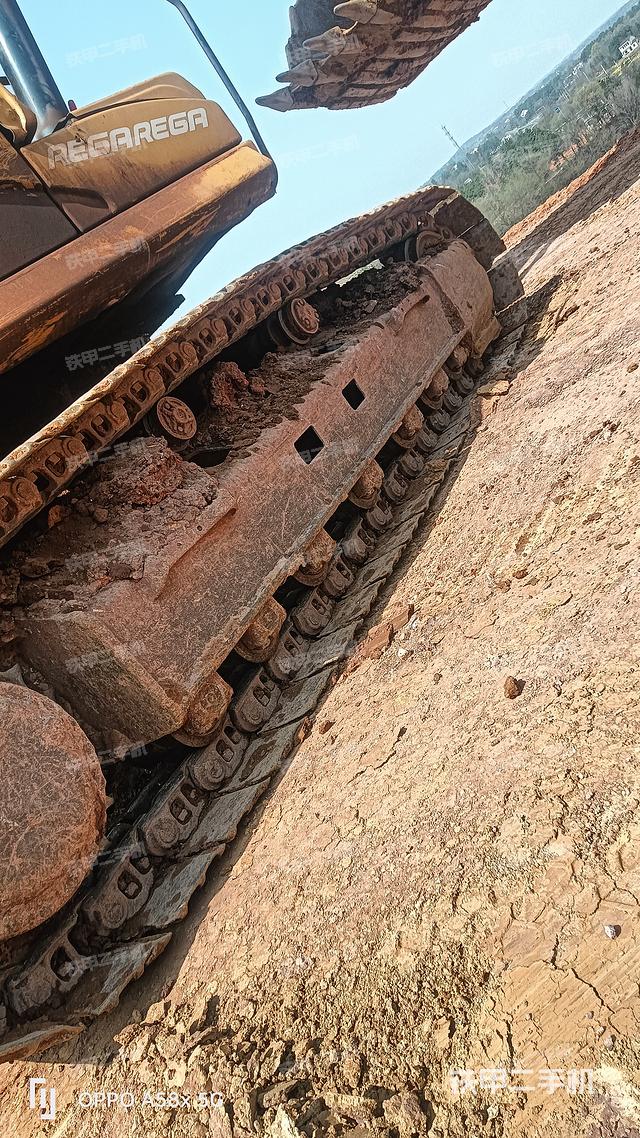 单侧履带整体（整机外观）