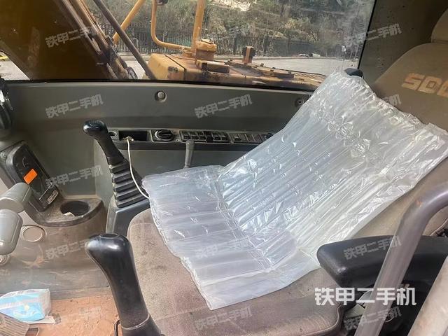 驾驶室整体（整机外观）