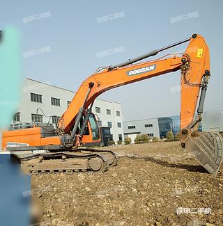 山东-临沂市二手斗山DX300LC-9C挖掘机实拍照片