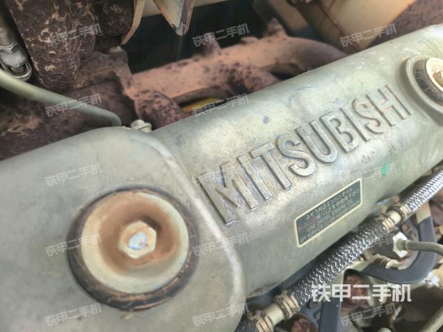 氣門室蓋螺絲特寫（上車部件）