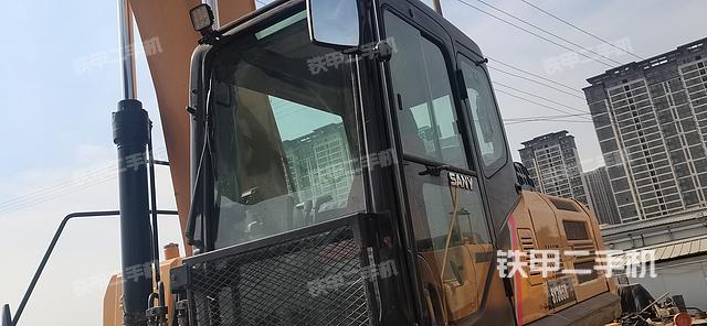 驾驶室整体（整机外观）