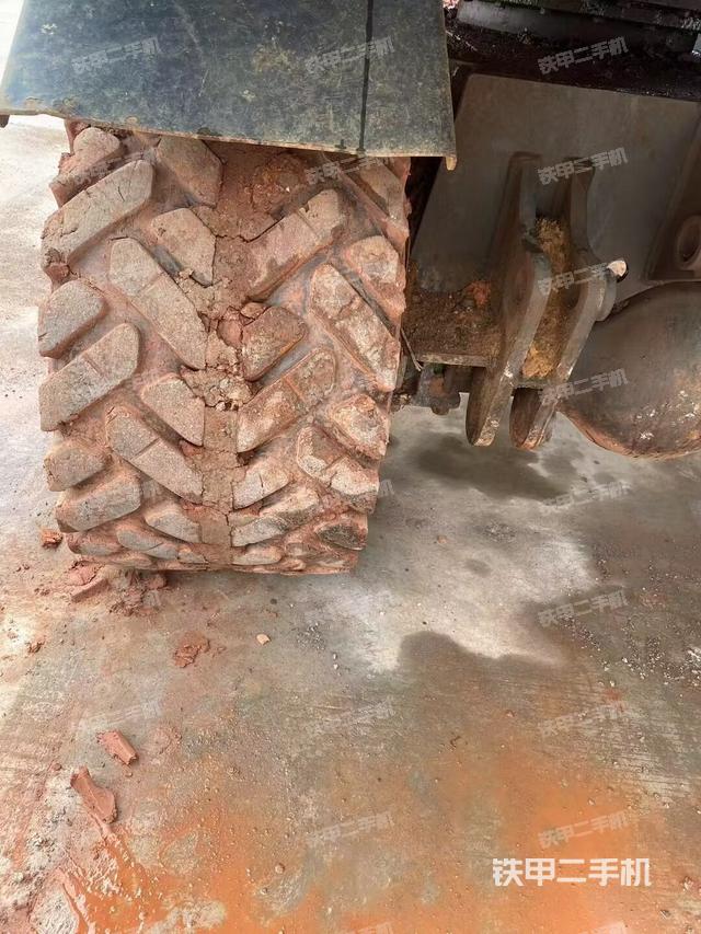 单侧履带整体（整机外观）