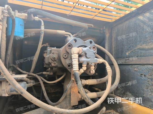 液壓泵斜45?左（大件艙室）