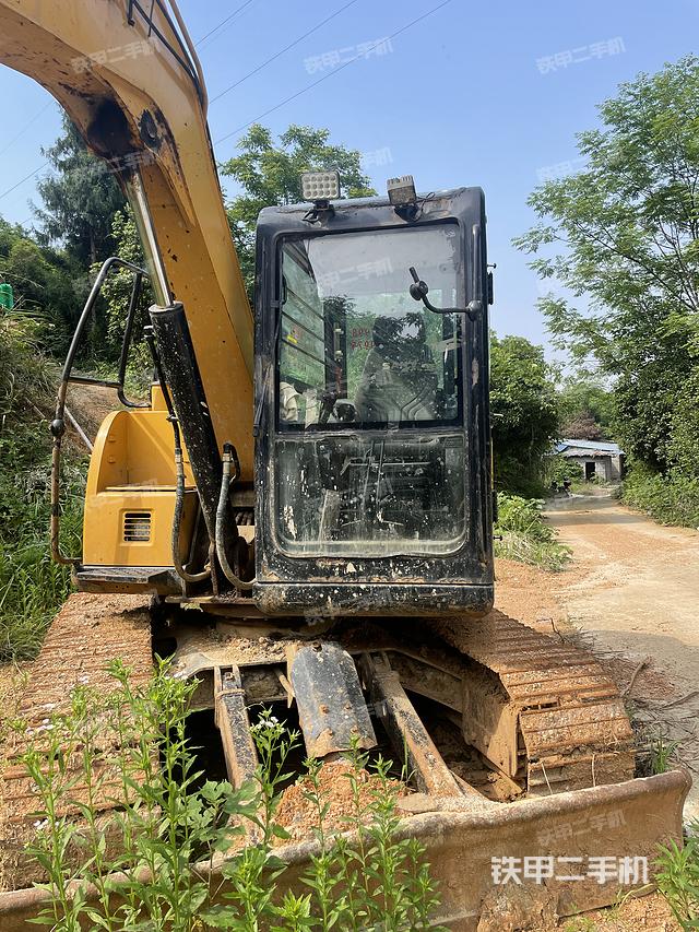 驾驶室整体（整机外观）