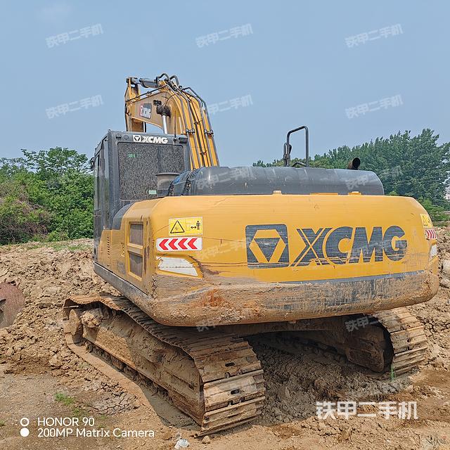 驾驶室顶部（整机外观）