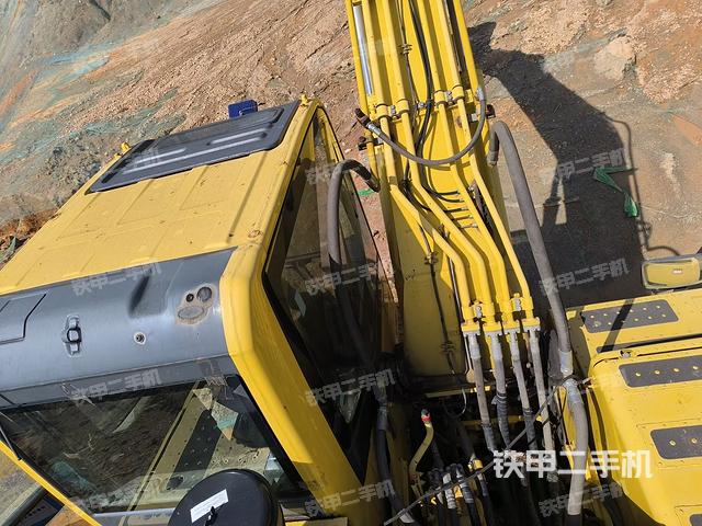 驾驶室顶部（整机外观）