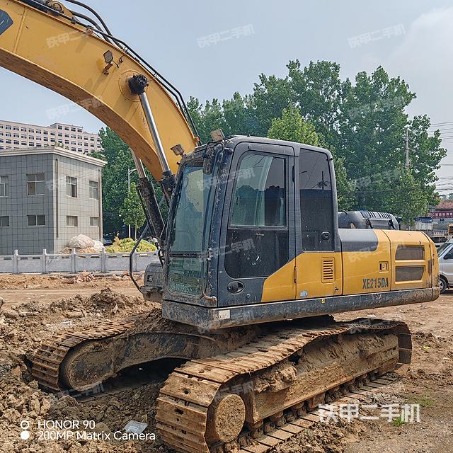 徐工XE215DA挖掘机