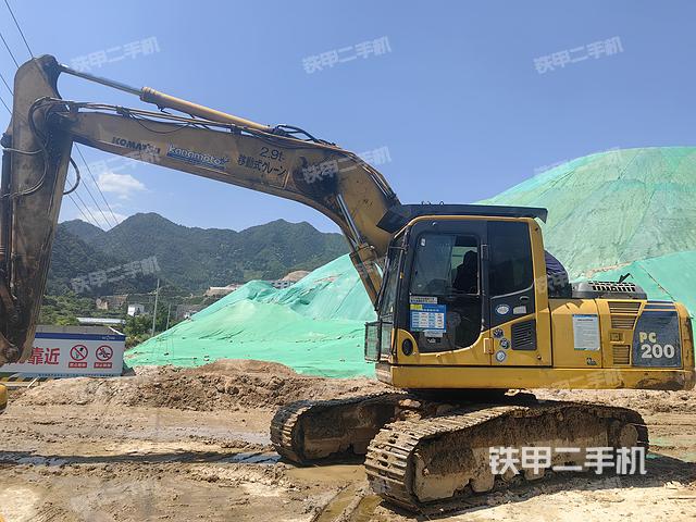 驾驶室顶部（整机外观）