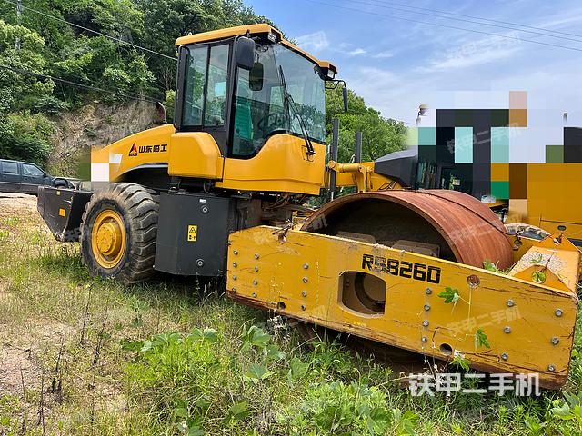 整机左侧（设备外观及核心部件）