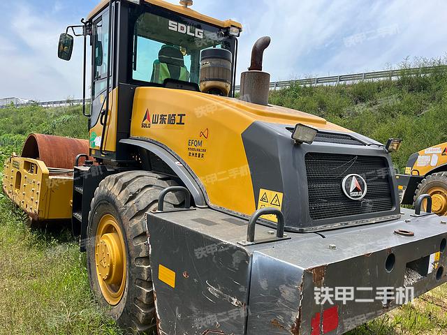 整机右侧（设备外观及核心部件）