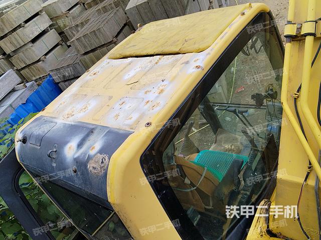 驾驶室顶部（整机外观）