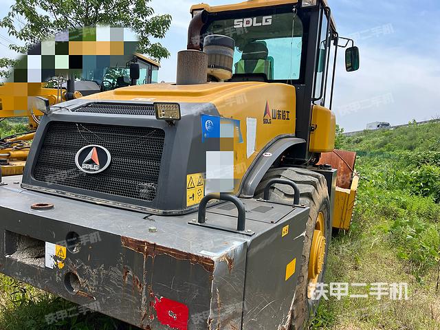 整机右后45°（设备外观及核心部件）