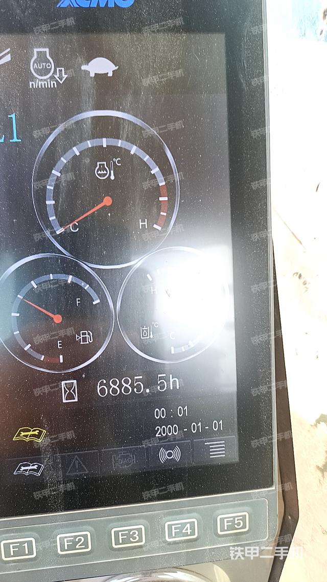 驾驶室整体（整机外观）