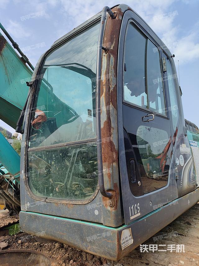 驾驶室整体（整机外观）