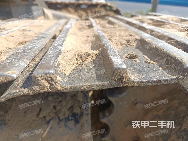 单侧履带整体（整机外观）